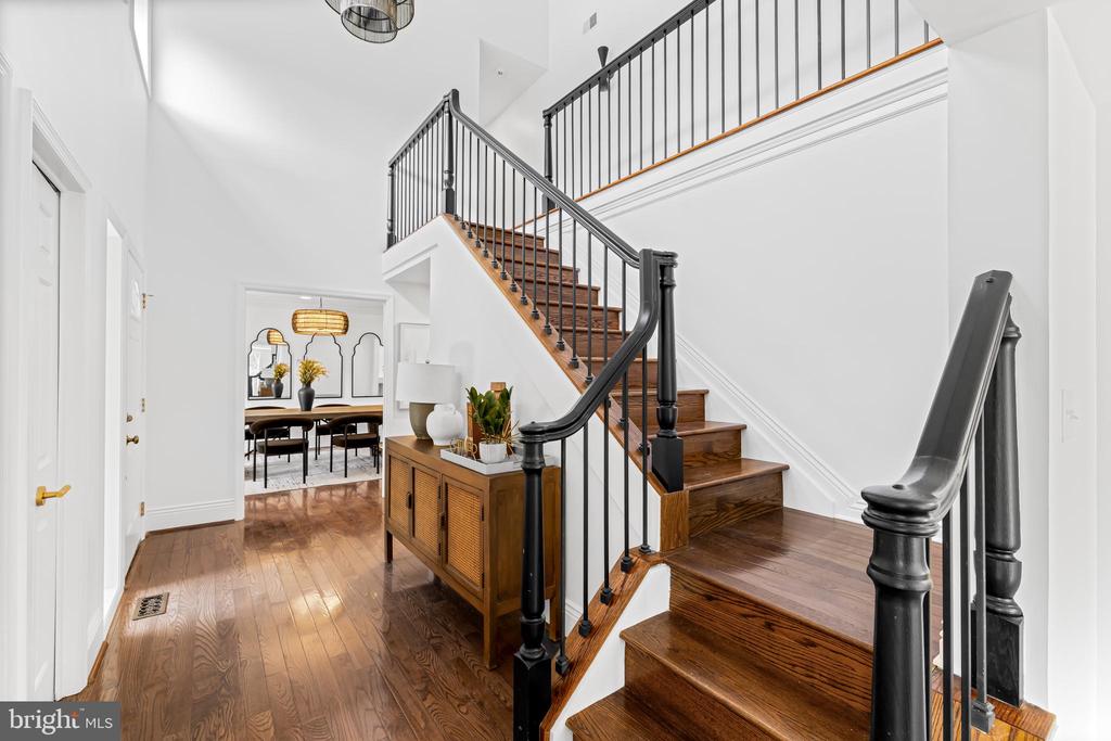 2318 SHADED BROOK DRIVE