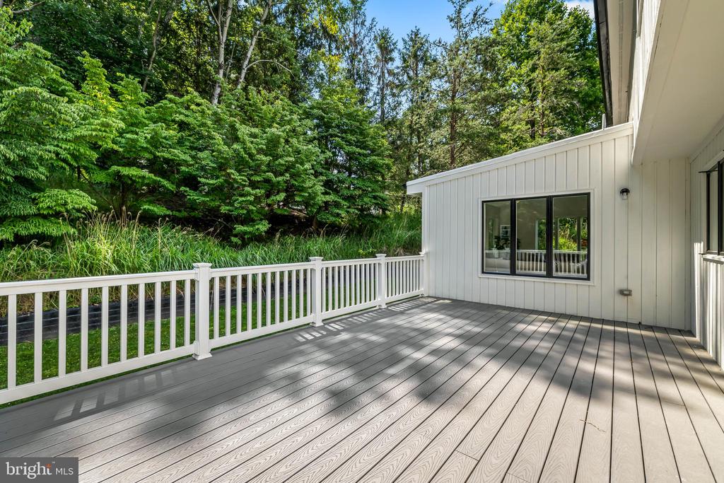 2318 SHADED BROOK DRIVE