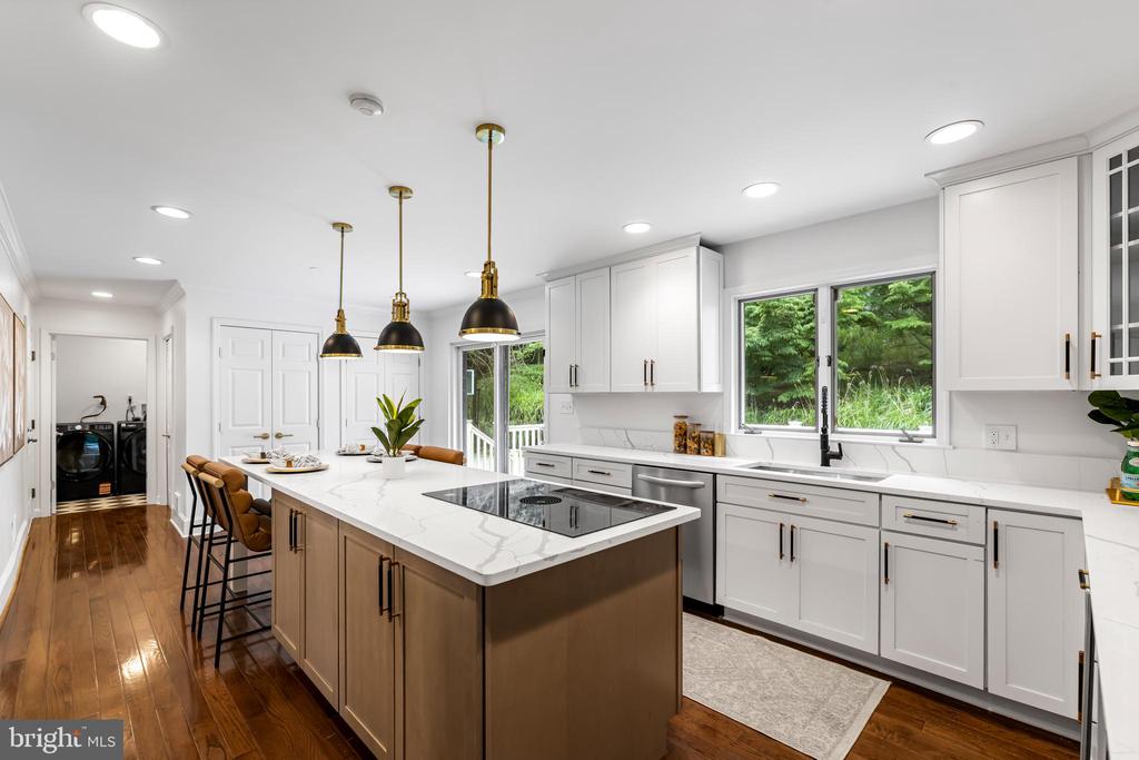 2318 SHADED BROOK DRIVE