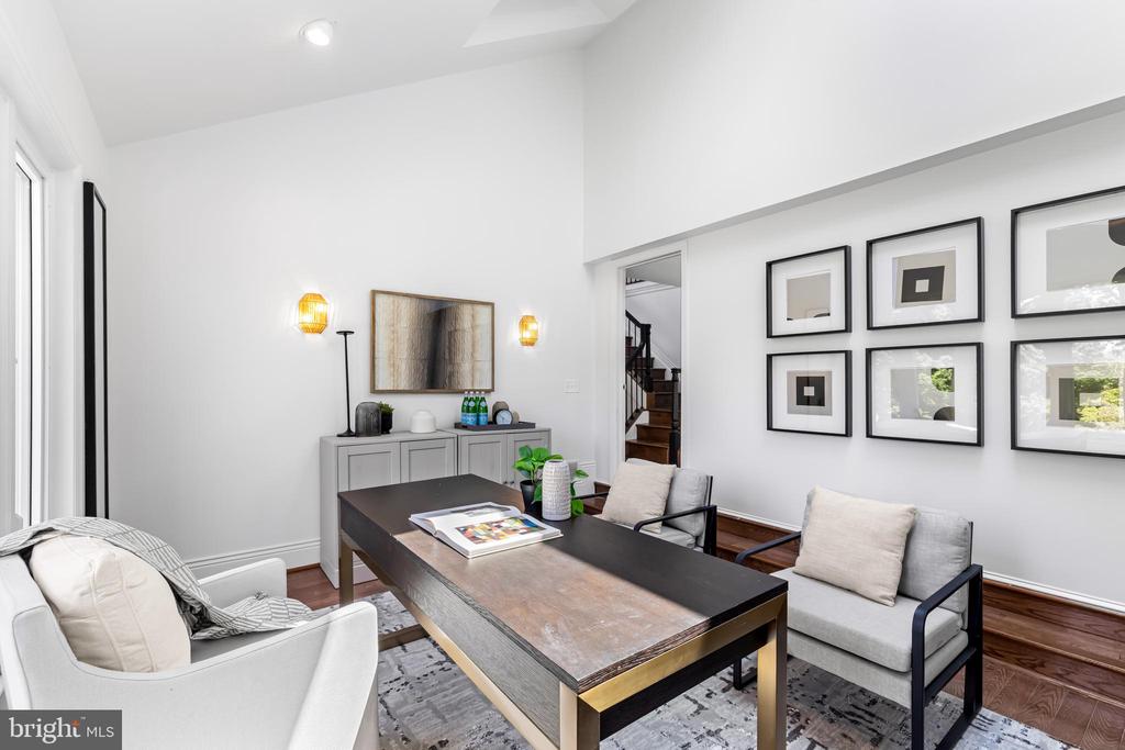 2318 SHADED BROOK DRIVE