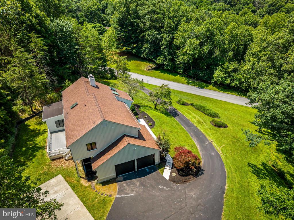 2318 SHADED BROOK DRIVE