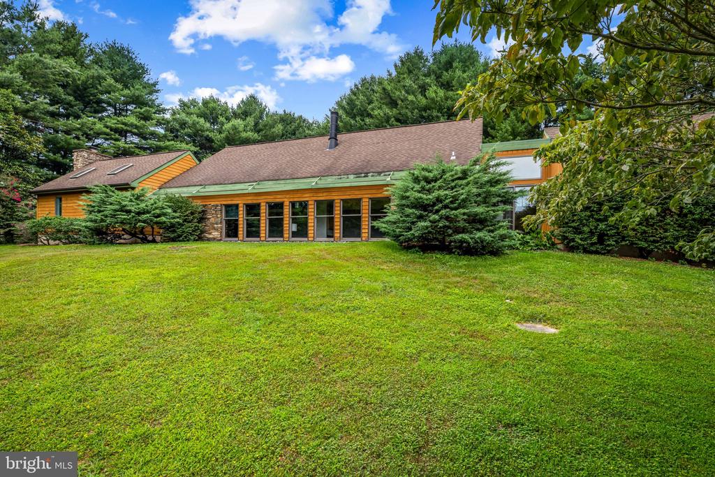4 TURNER WOOD COURT