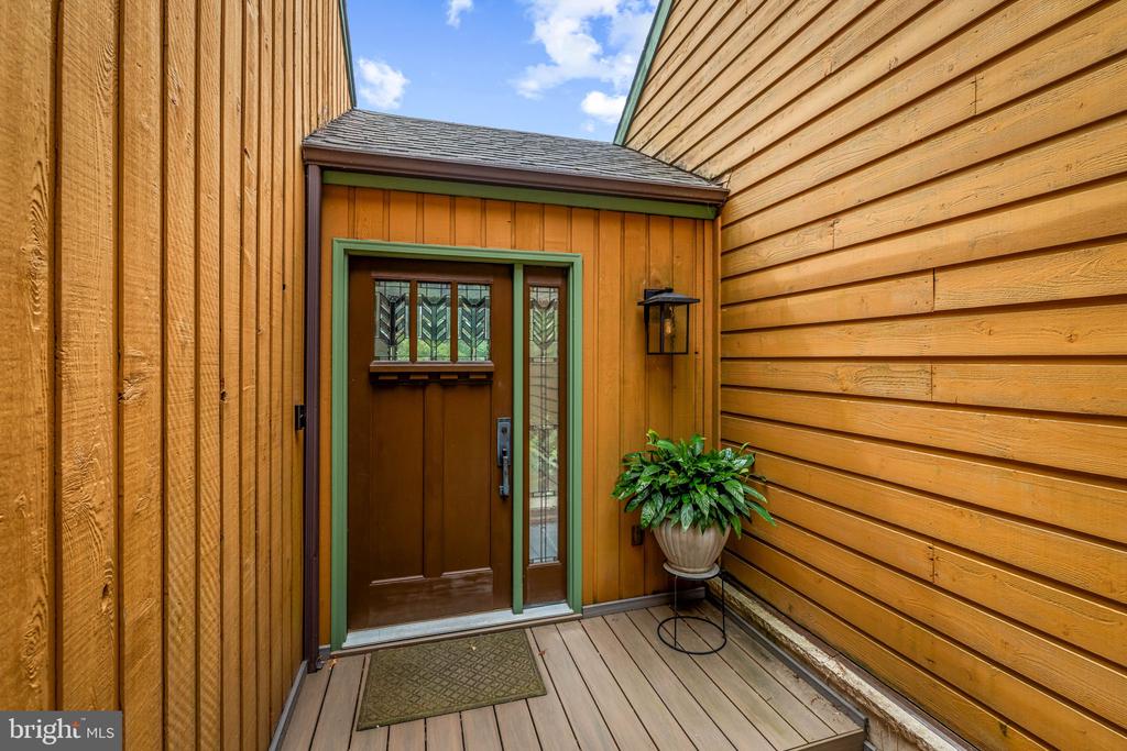 4 TURNER WOOD COURT