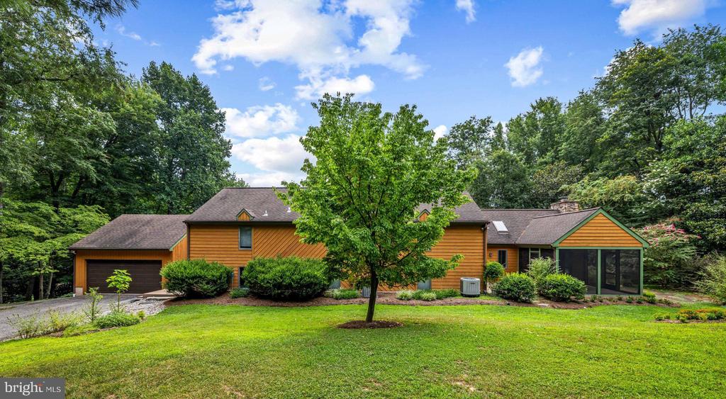 4 TURNER WOOD COURT