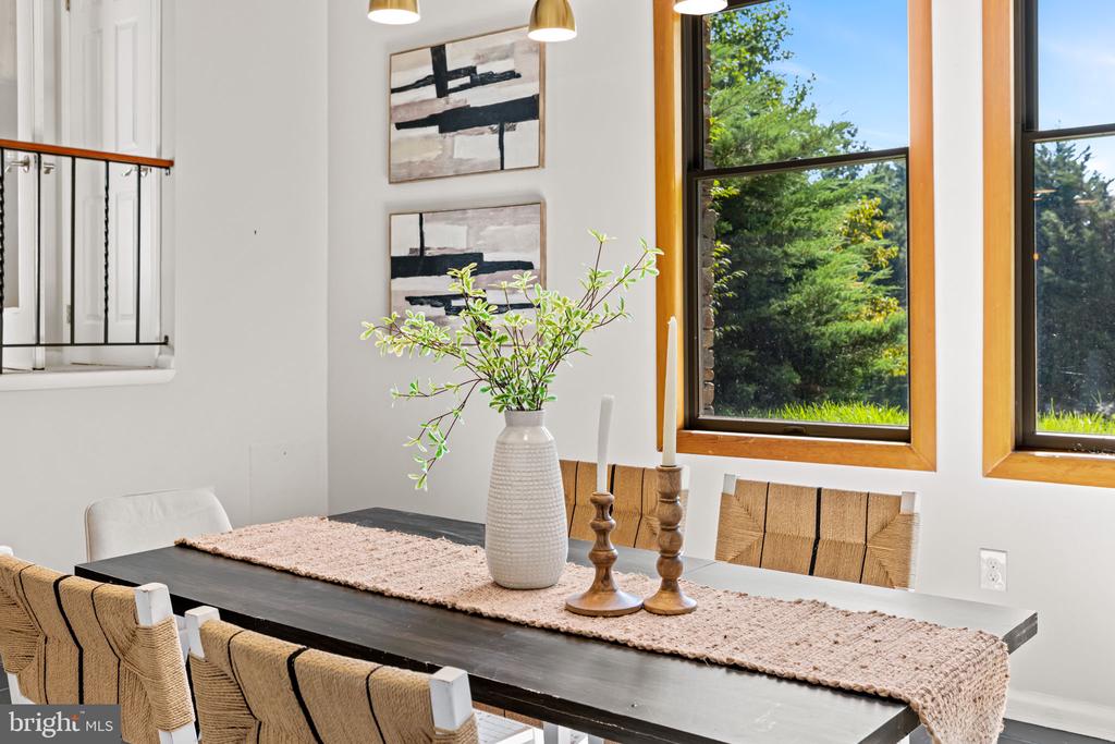 4 TURNER WOOD COURT