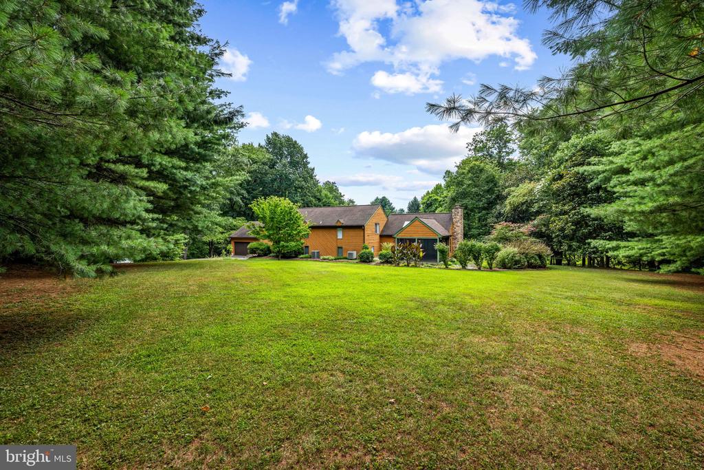 4 TURNER WOOD COURT