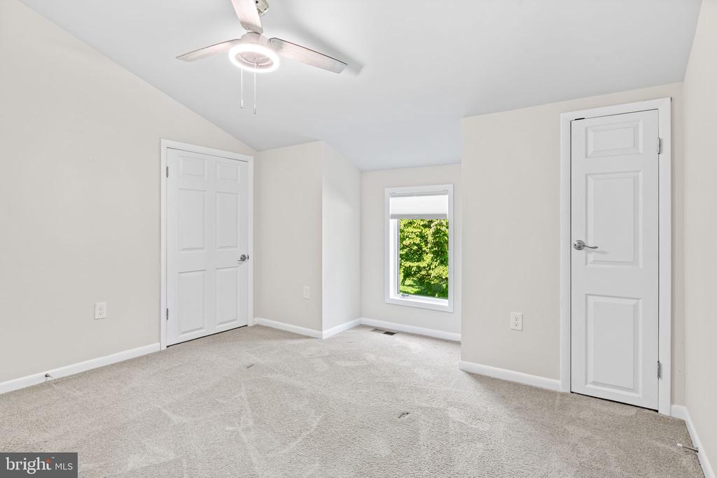 4 TURNER WOOD COURT