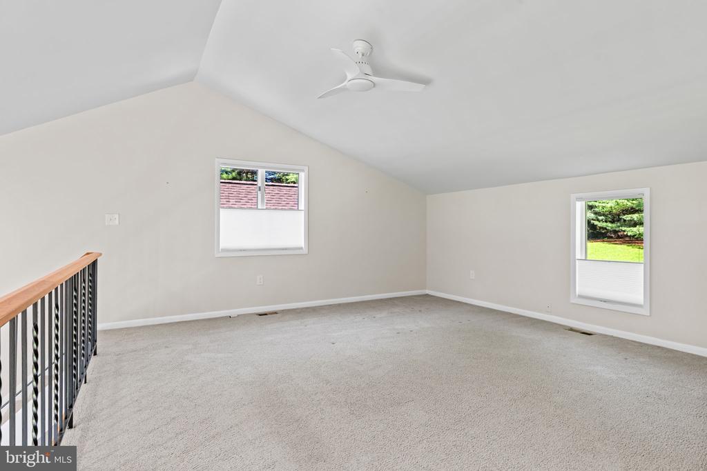 4 TURNER WOOD COURT