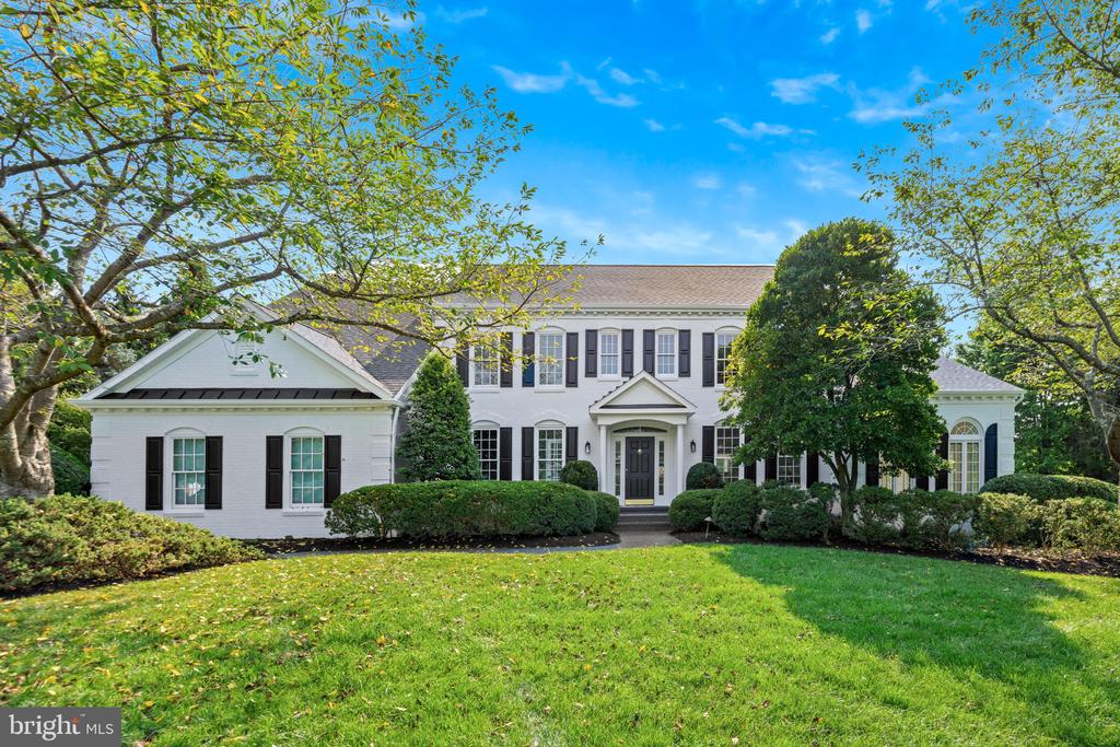 1679 BULLOCK CIRCLE