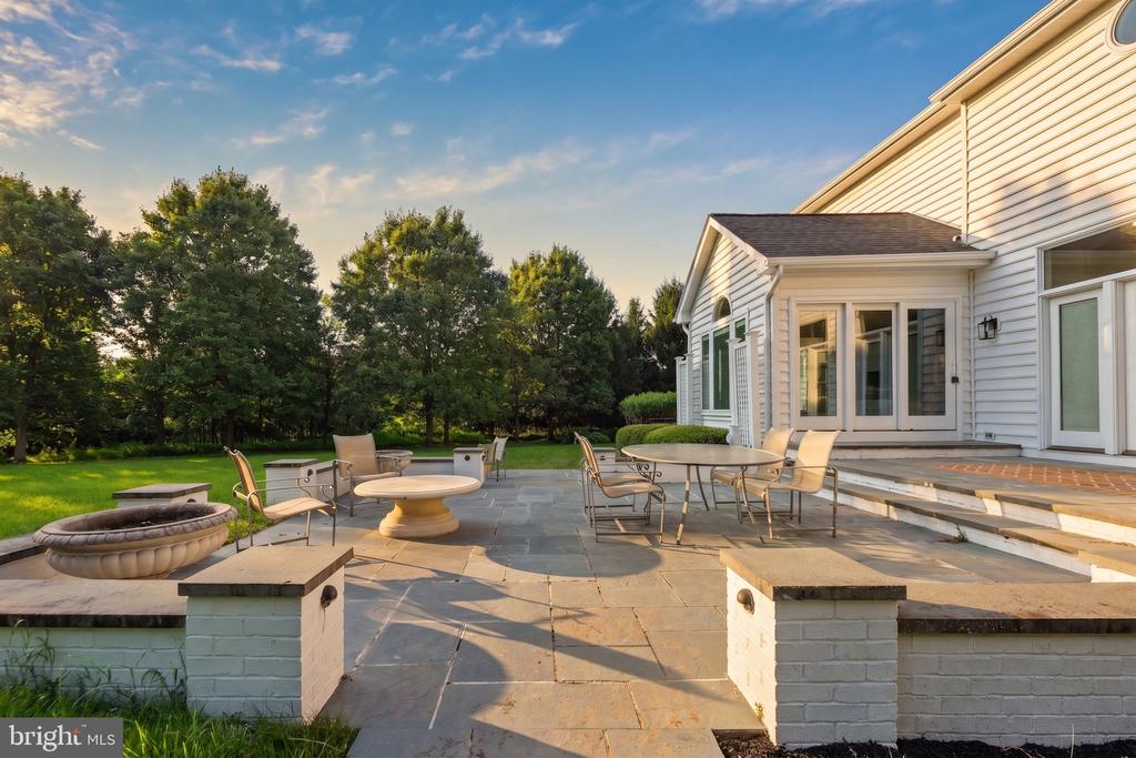 1679 BULLOCK CIRCLE