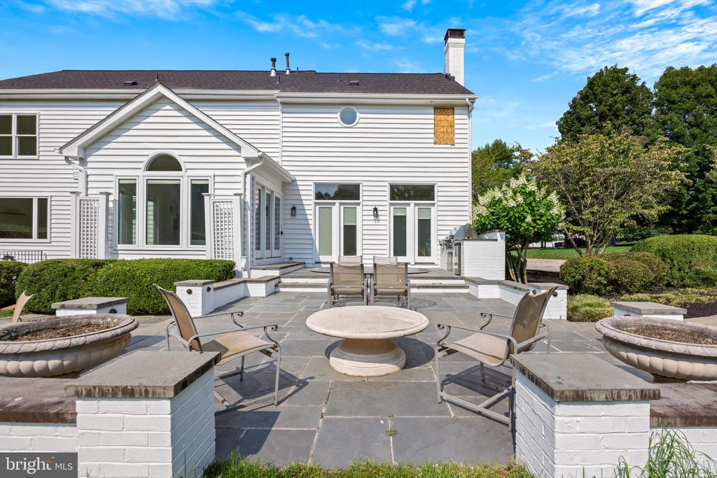 1679 BULLOCK CIRCLE