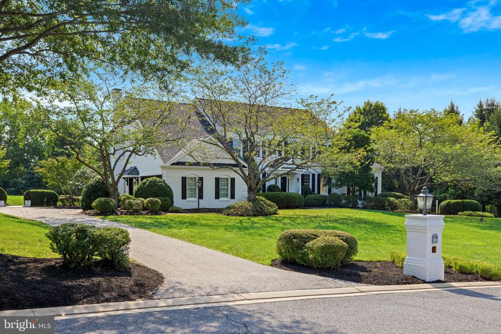 1679 BULLOCK CIRCLE