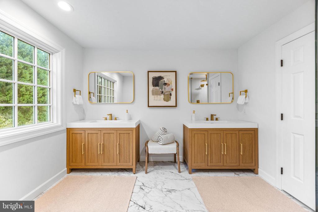 1679 BULLOCK CIRCLE