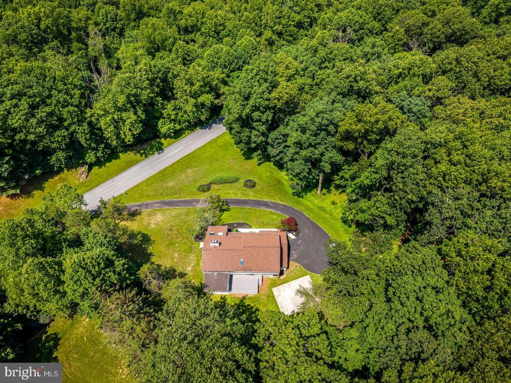 2318 SHADED BROOK DRIVE