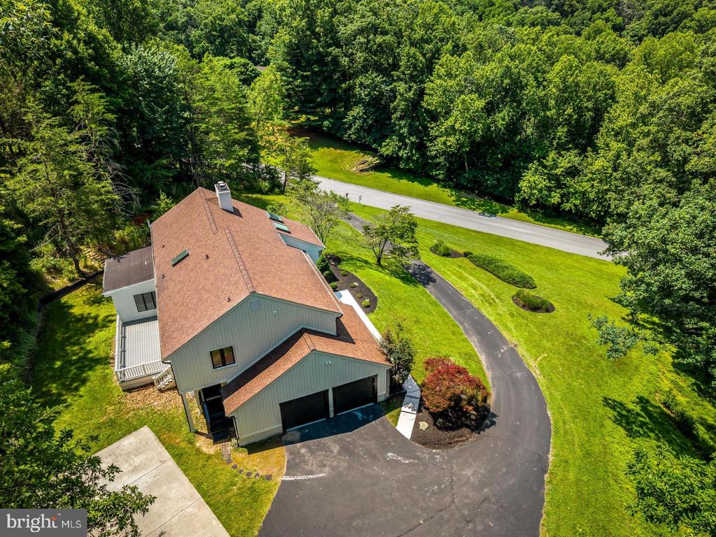 2318 SHADED BROOK DRIVE