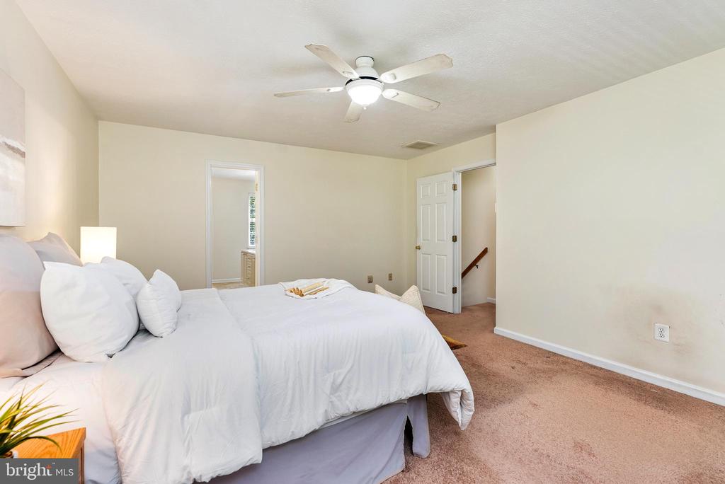 3330 OAKWOOD DRIVE