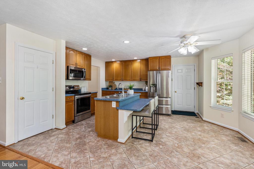 3330 OAKWOOD DRIVE