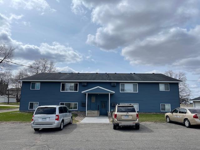 1402 Division Street W