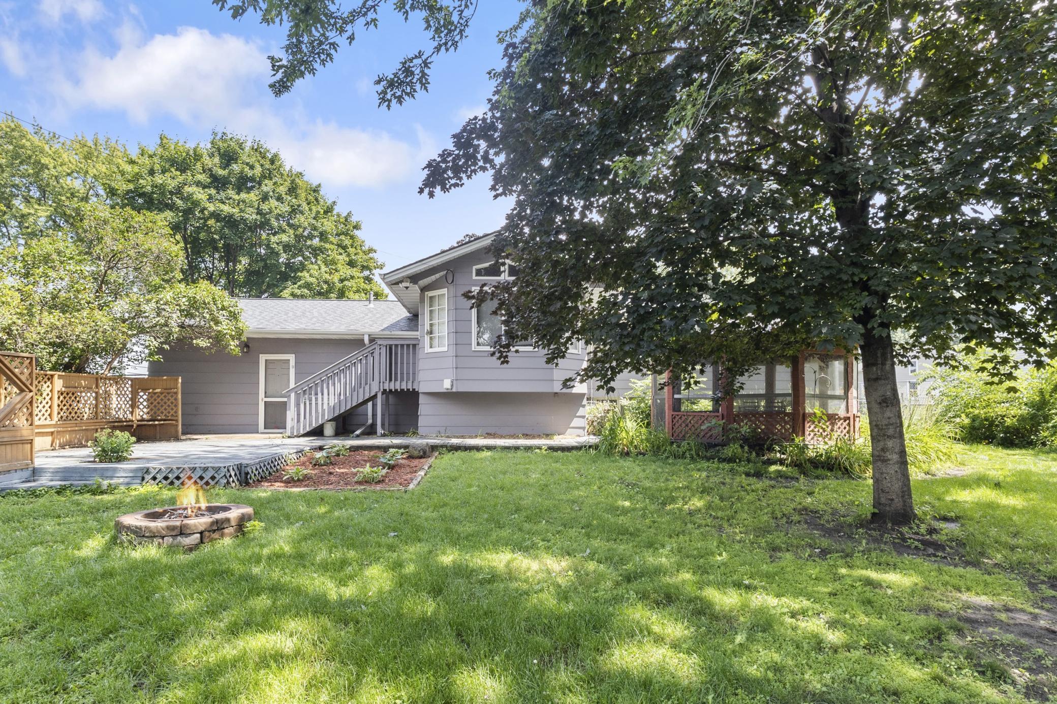 5730 Polk Street NE