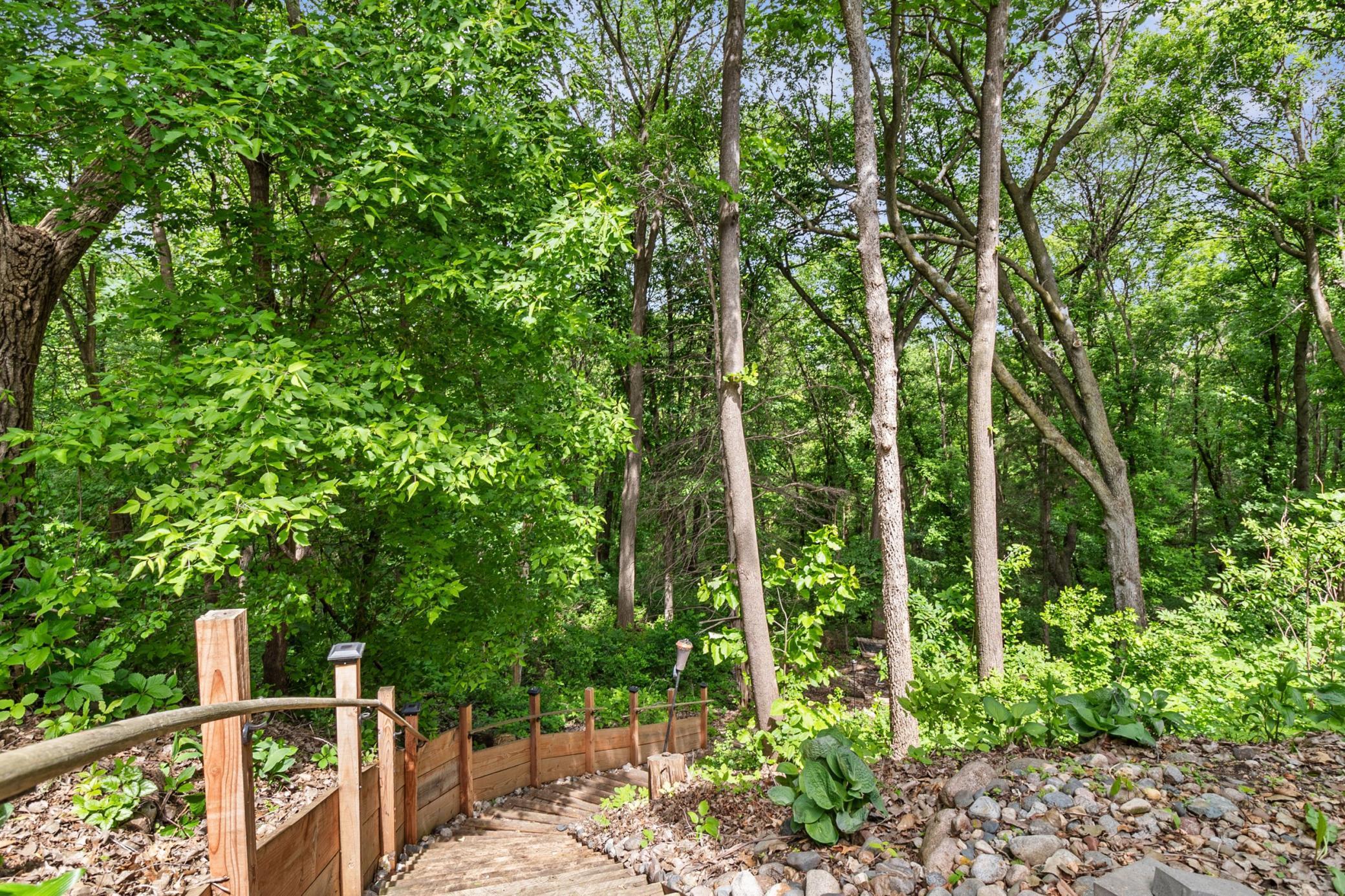 216 Crestview Circle
