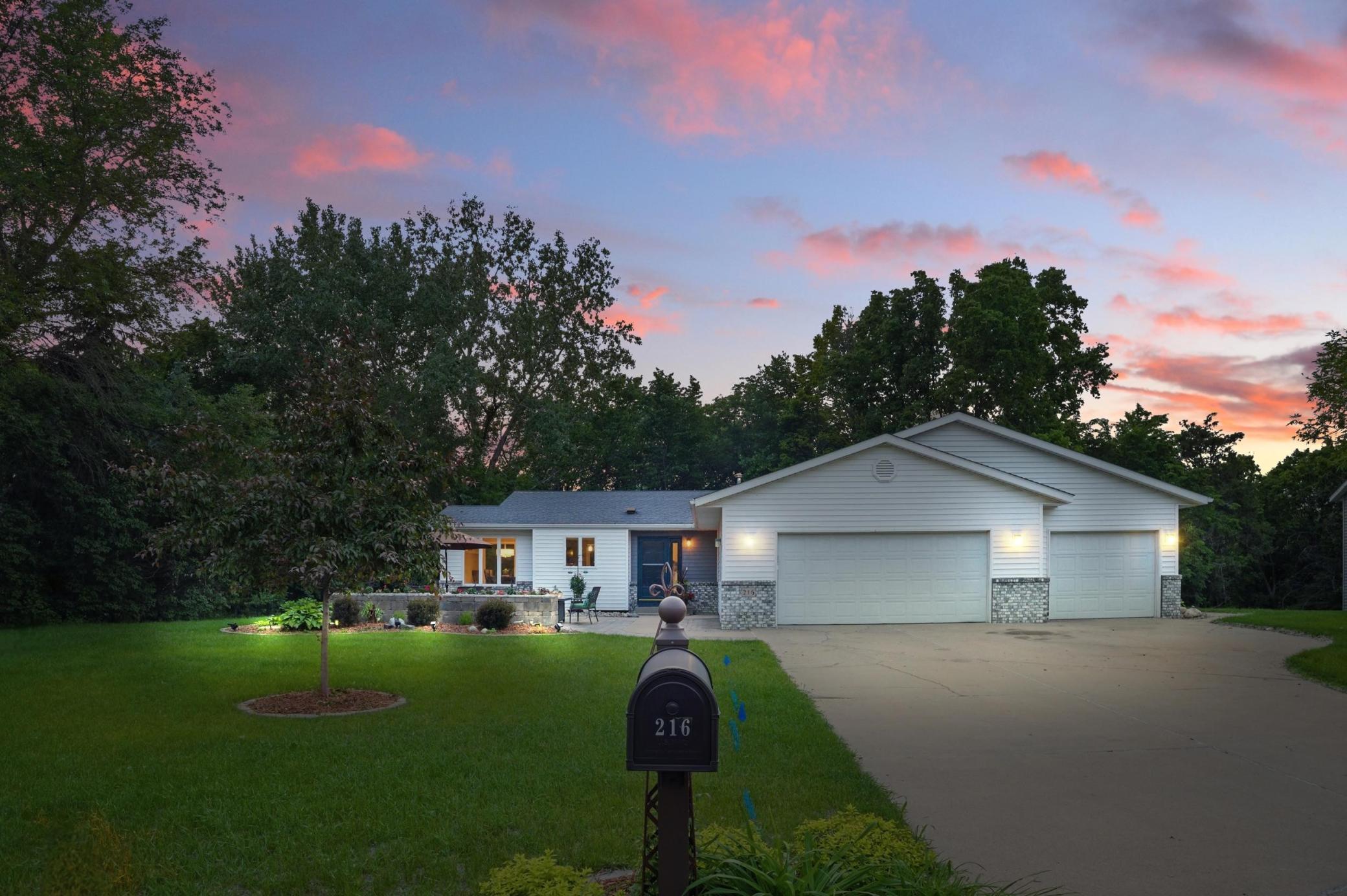 216 Crestview Circle