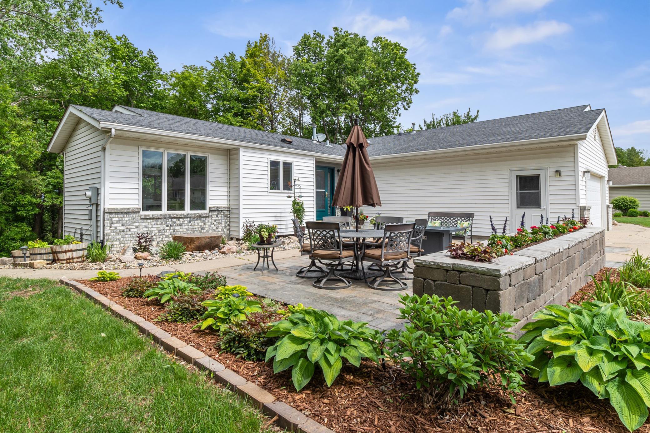 216 Crestview Circle