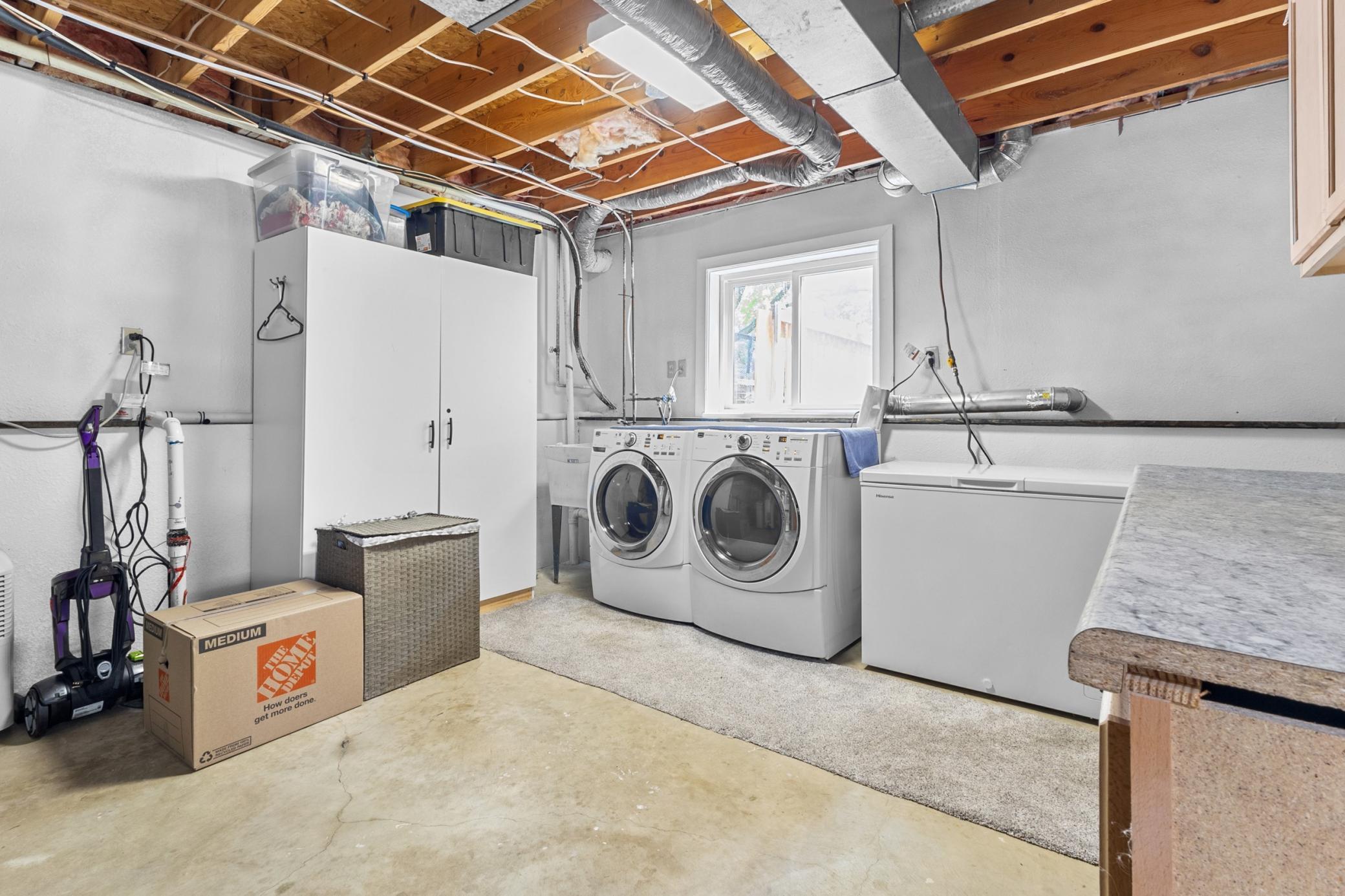 8040 170th Street W