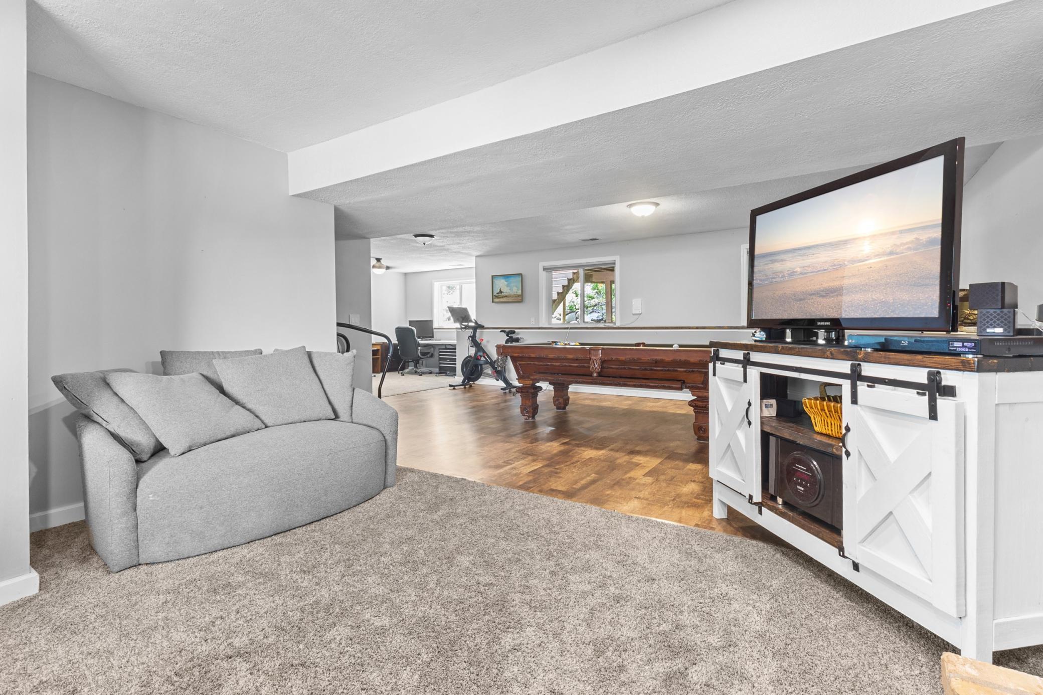 8040 170th Street W