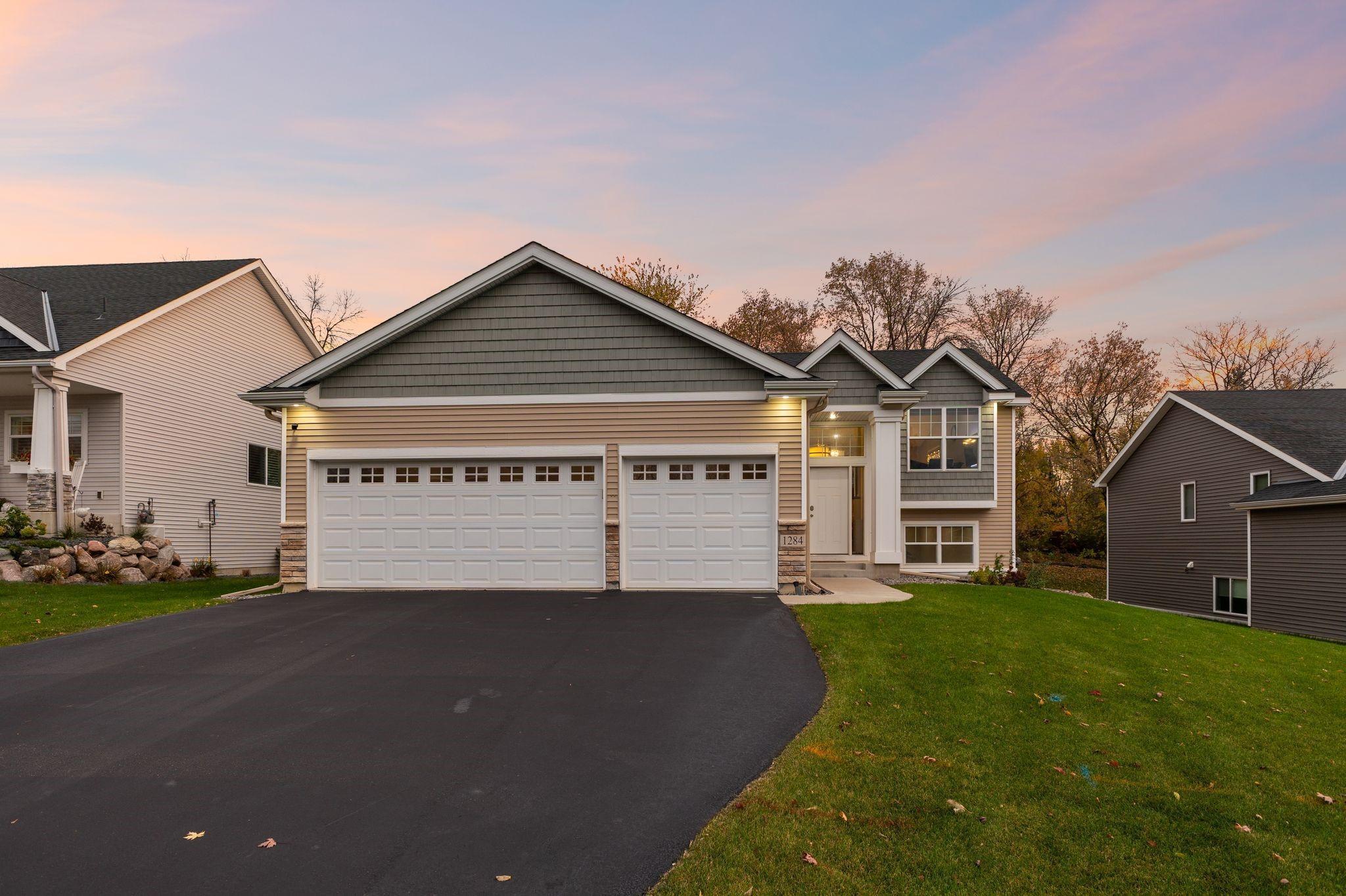 1284 Meadow Lane S