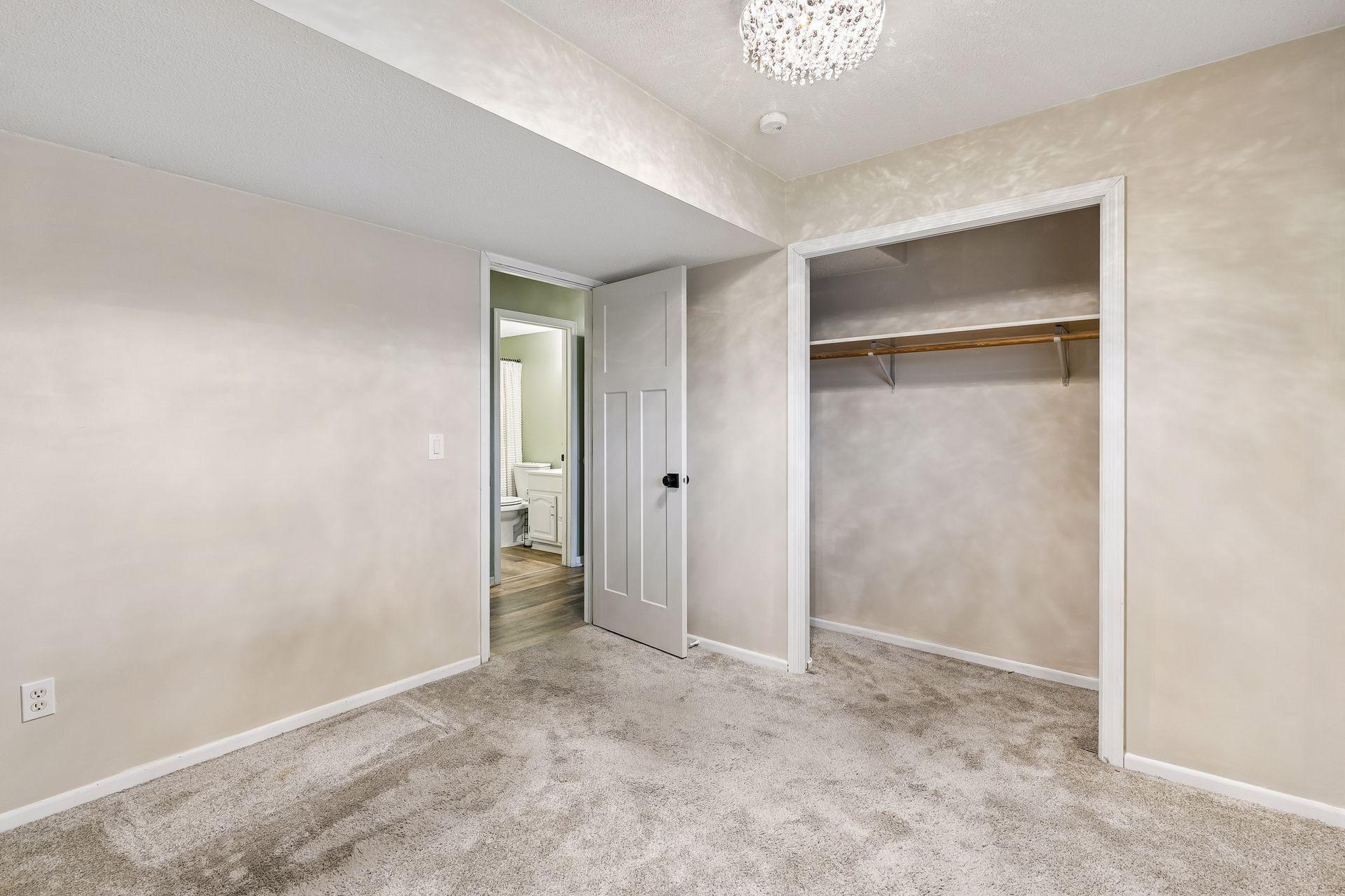 17194 Toronto Avenue SE