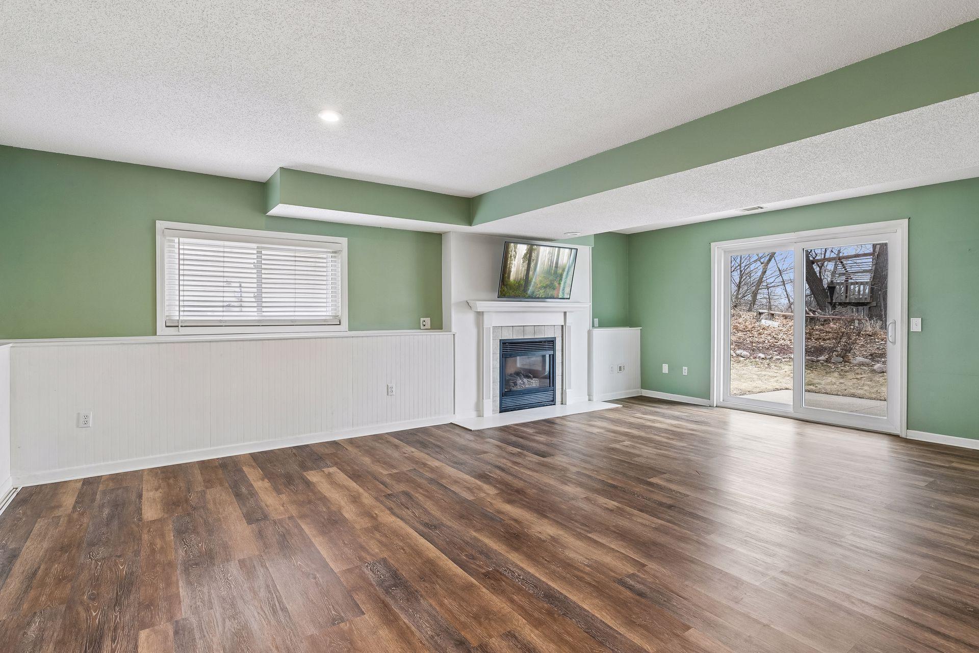 17194 Toronto Avenue SE