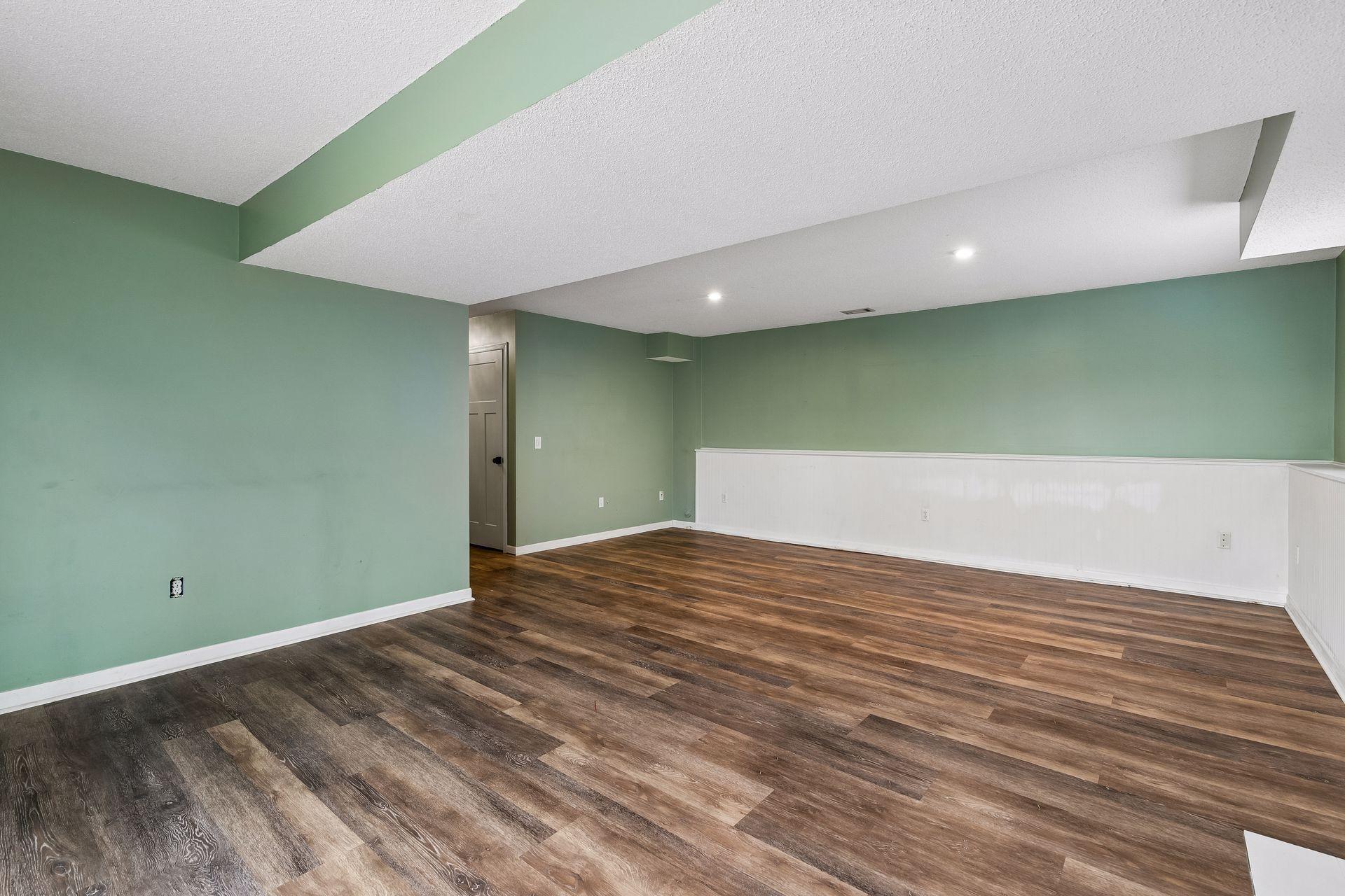 17194 Toronto Avenue SE