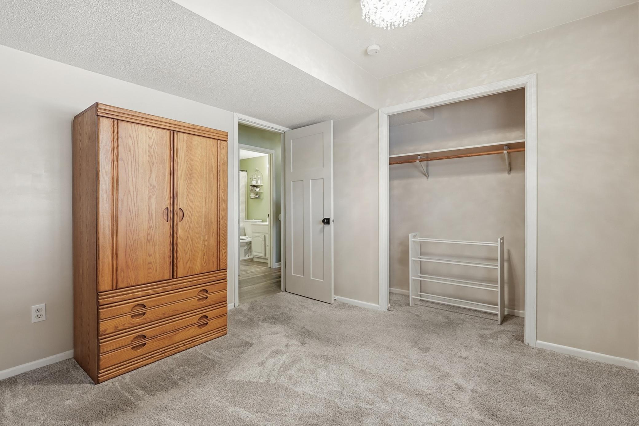 17194 Toronto Avenue SE