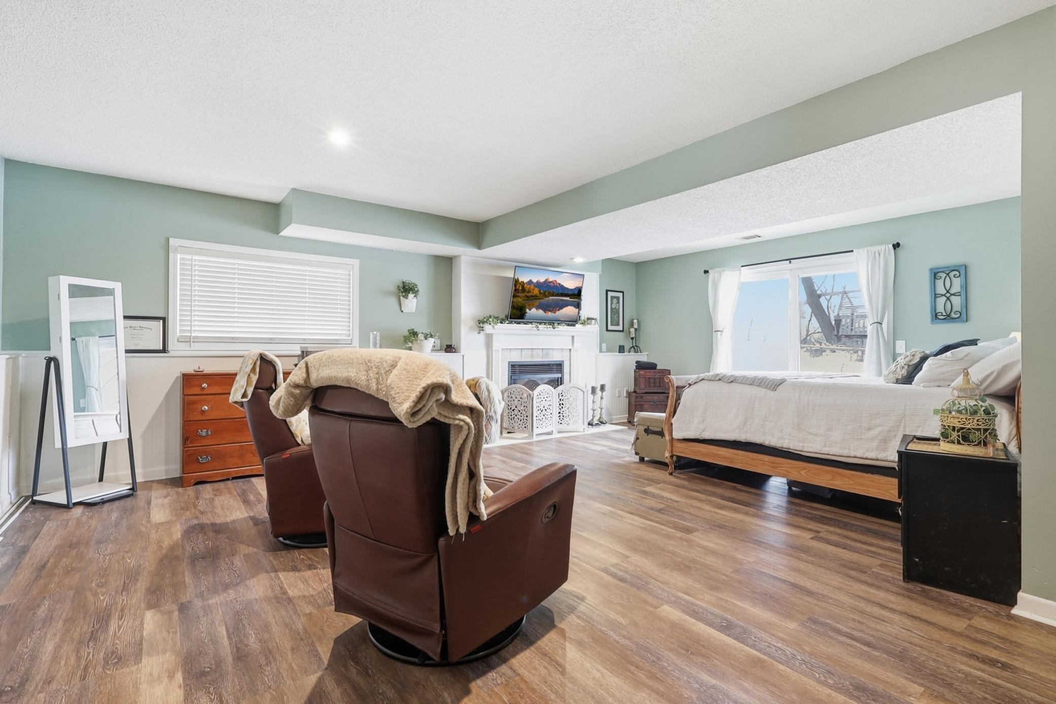 17194 Toronto Avenue SE