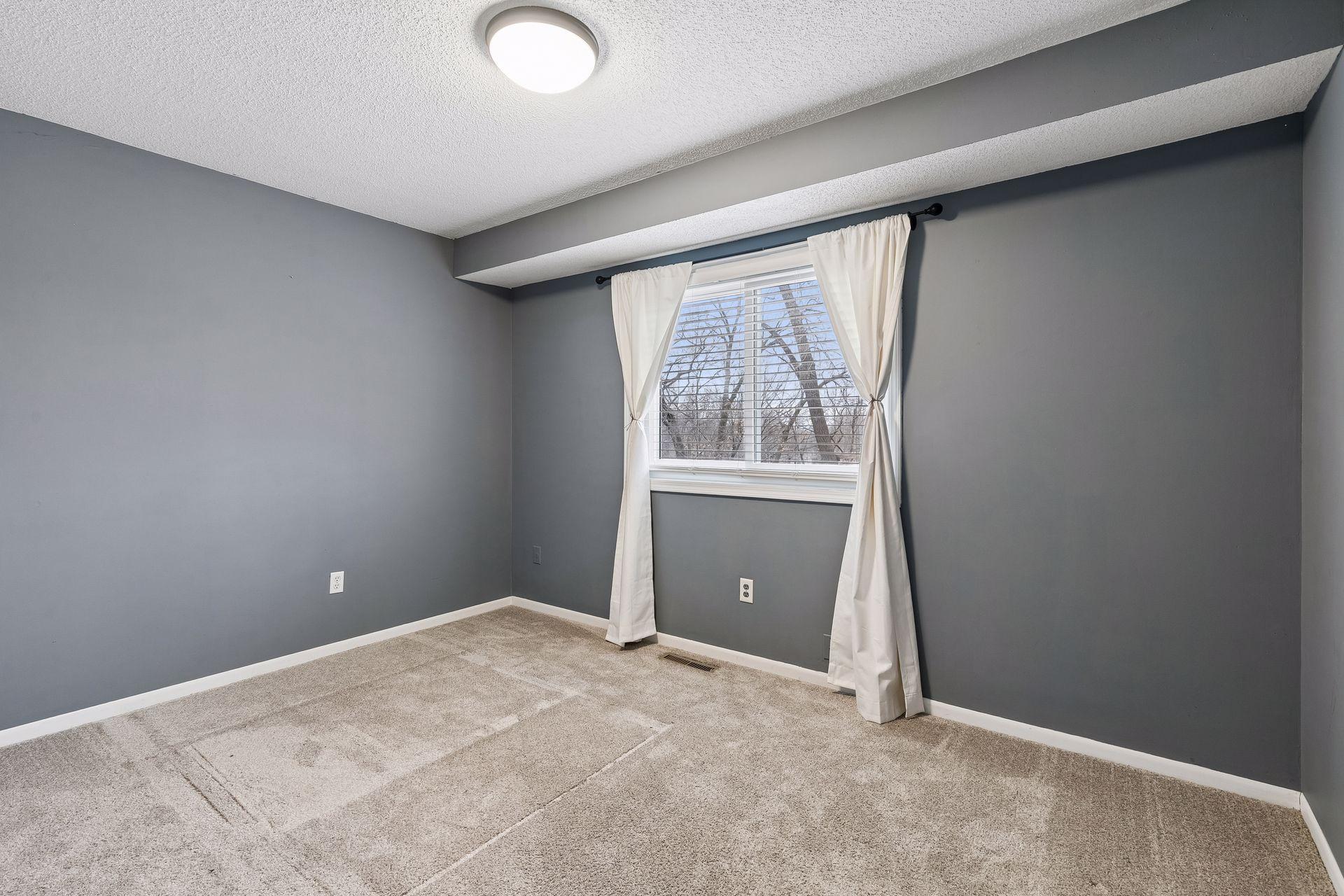 17194 Toronto Avenue SE