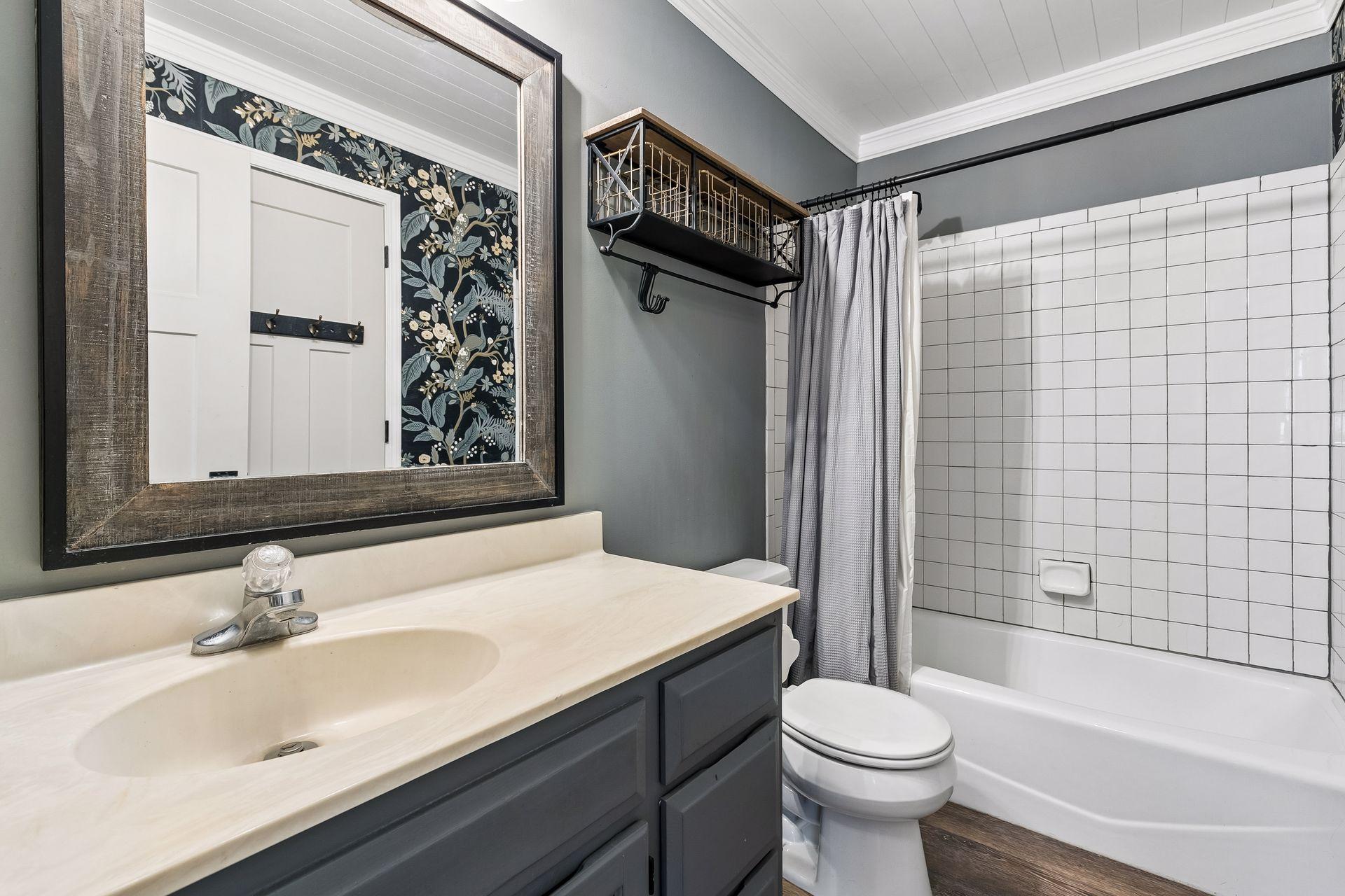 17194 Toronto Avenue SE