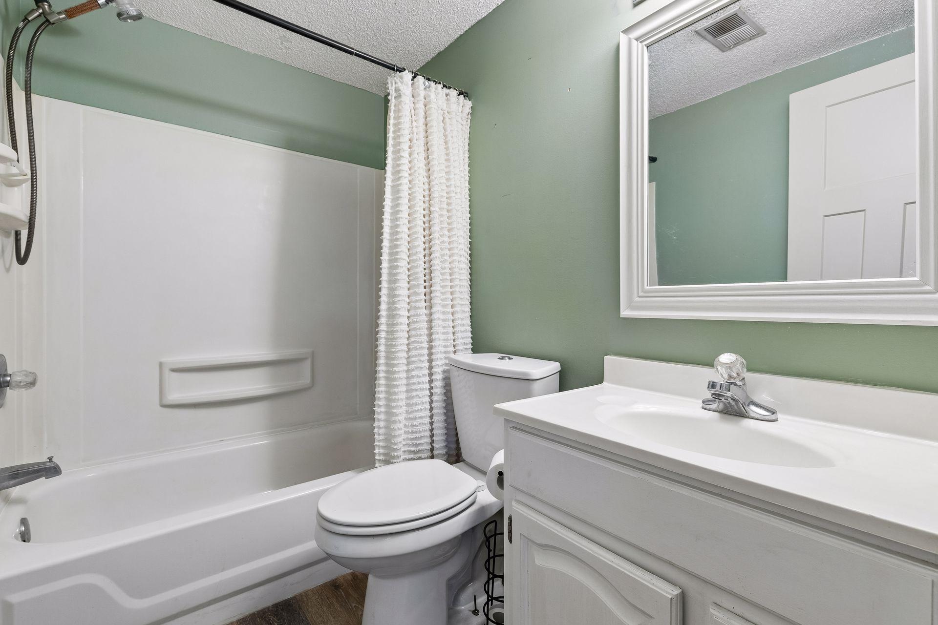 17194 Toronto Avenue SE