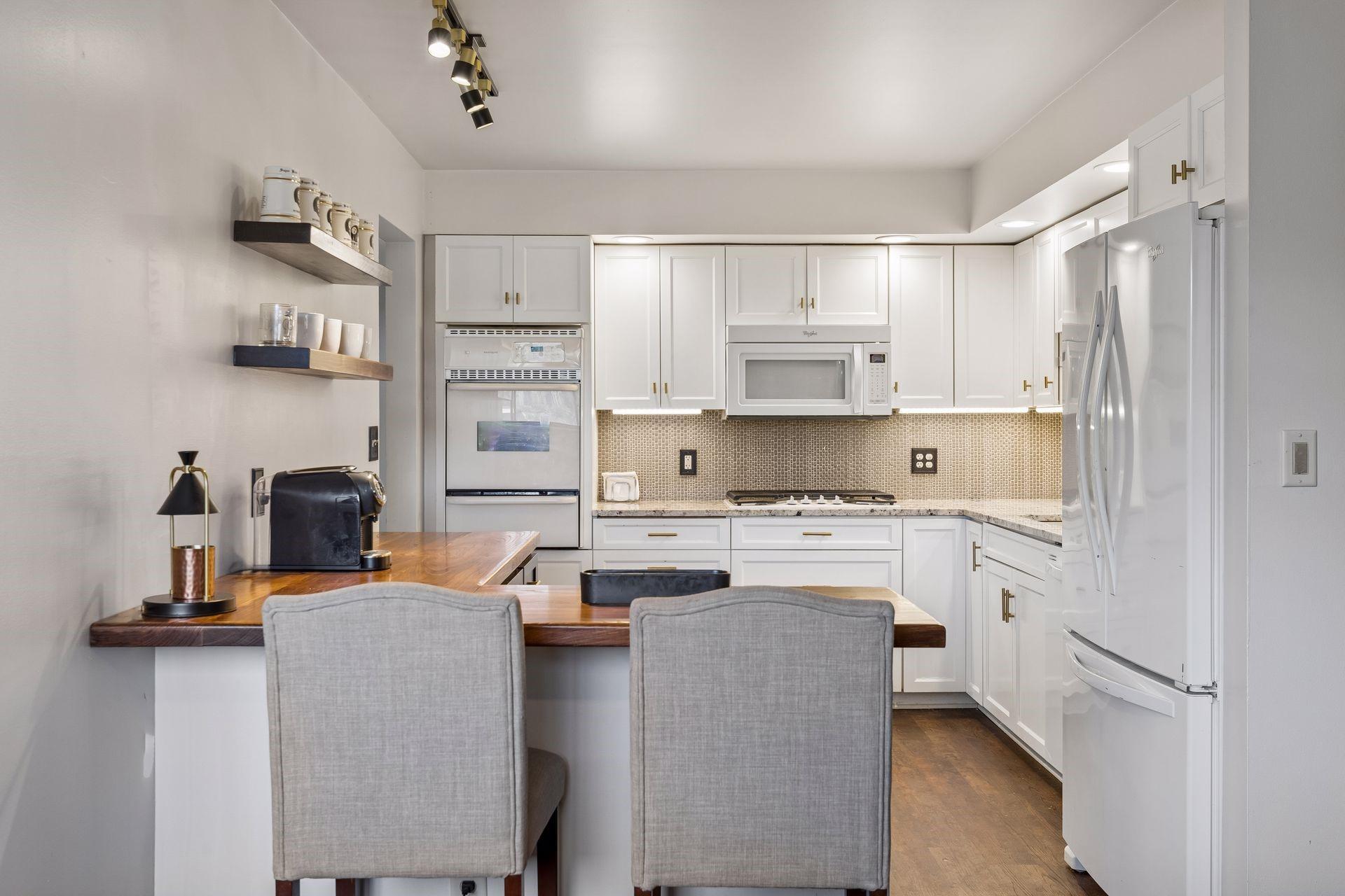 6710 Vernon Avenue S Unit: 410