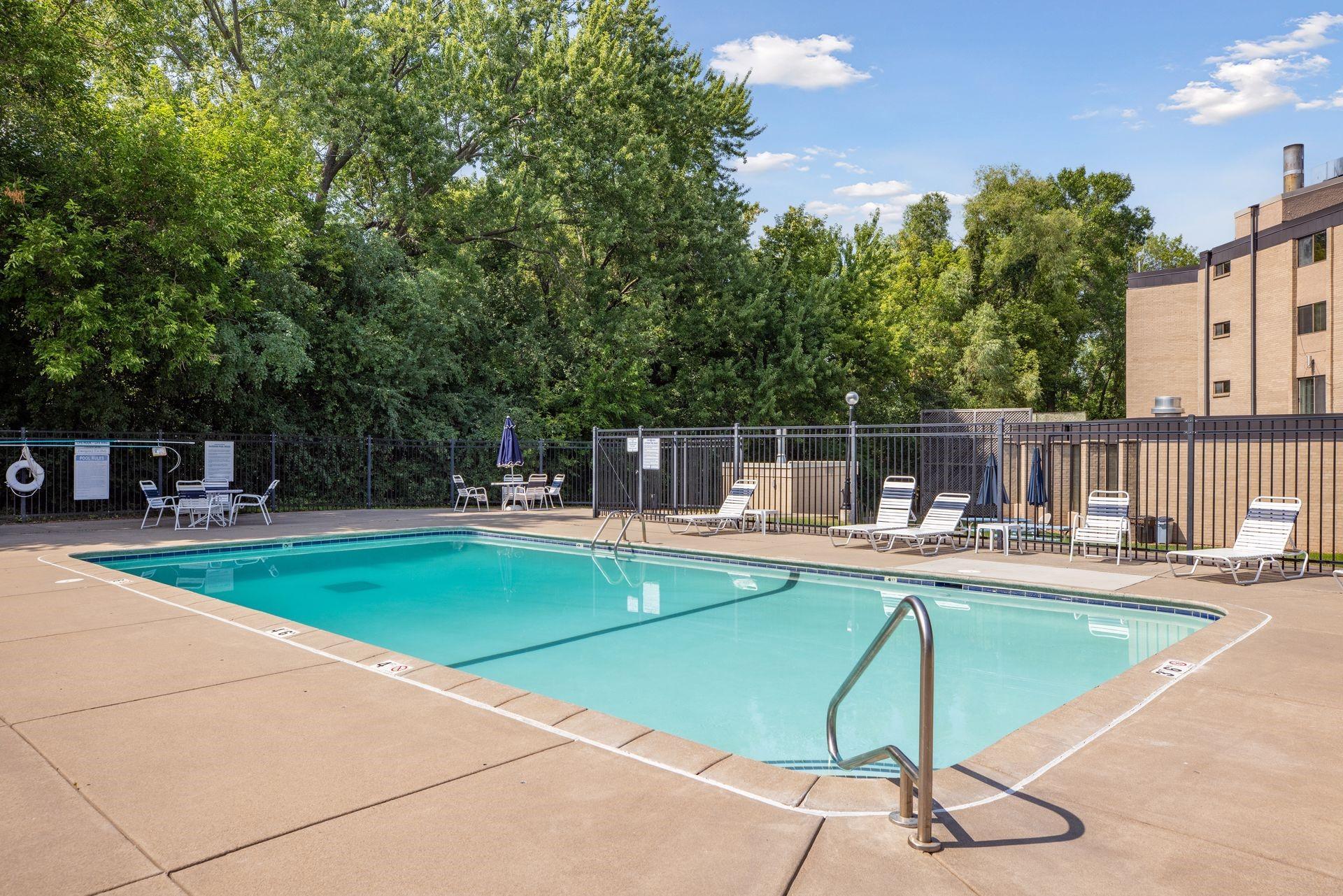6710 Vernon Avenue S Unit: 410