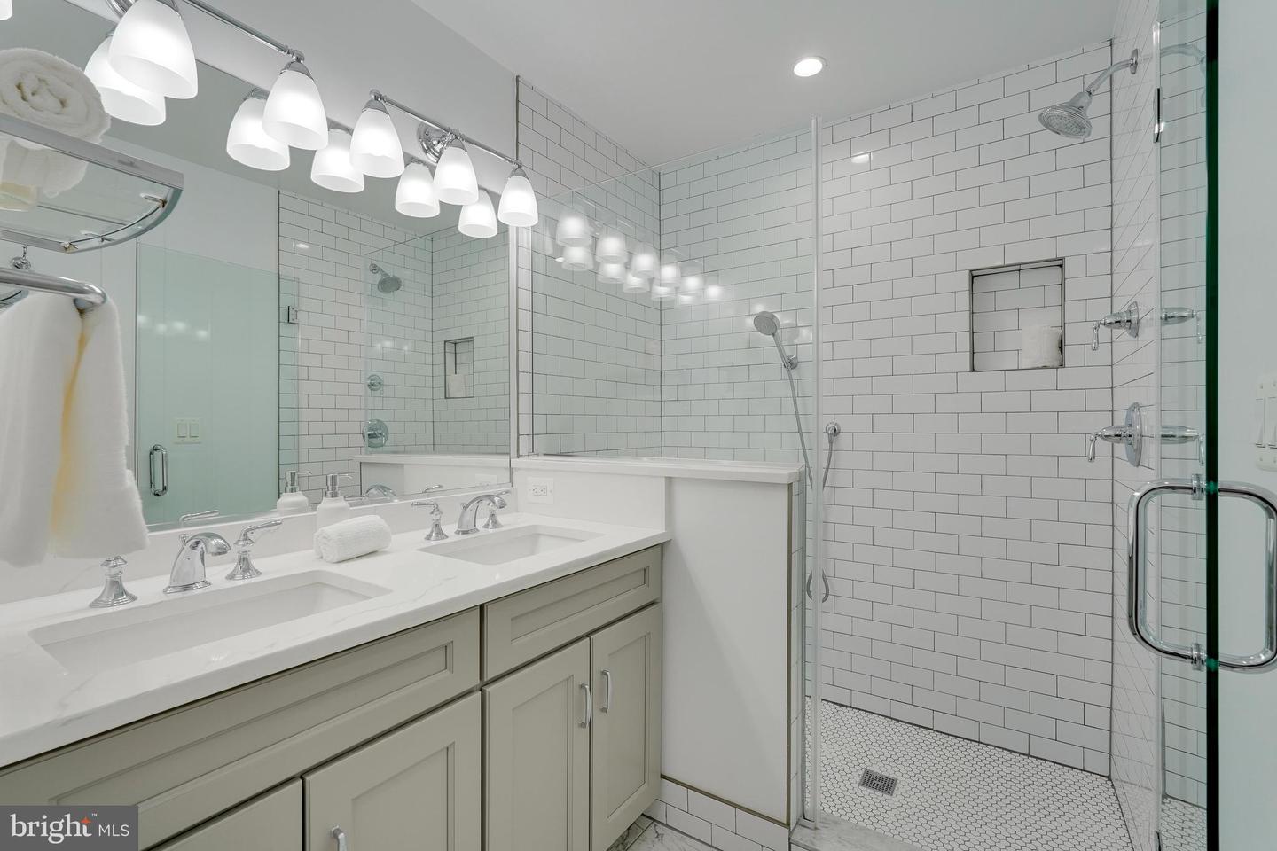 5417 9TH STREET NW Unit: 2