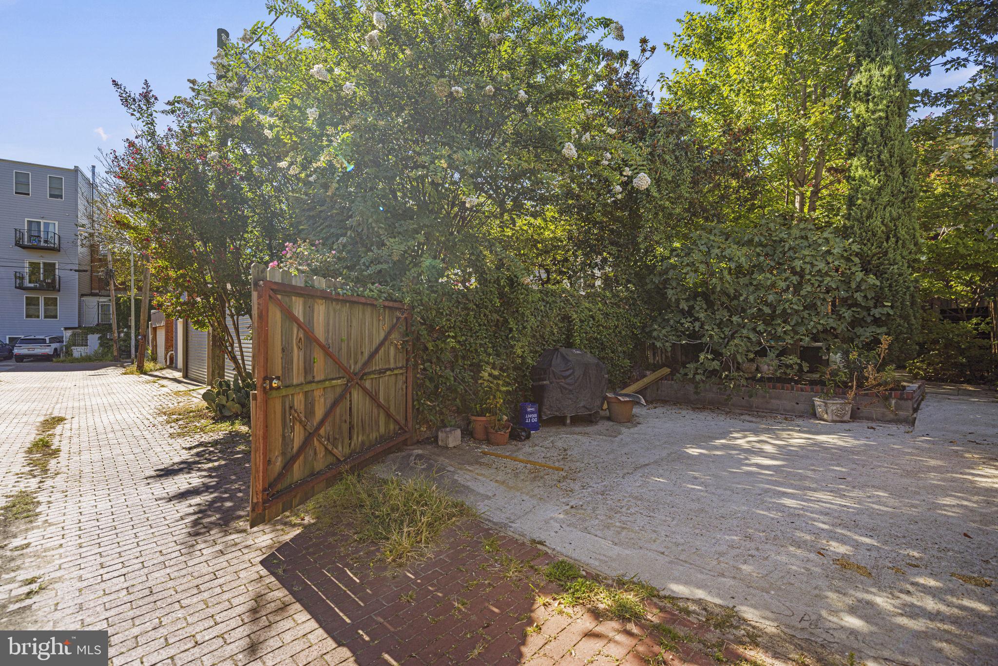 1016 PARK ROAD NW