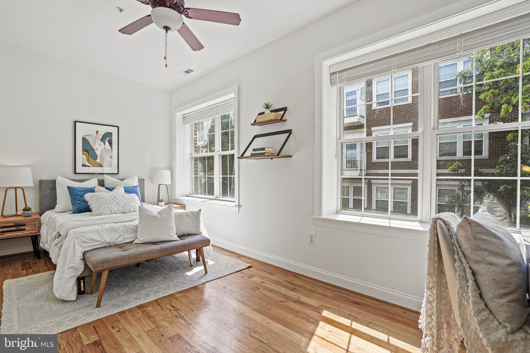 1 18th St SE #303