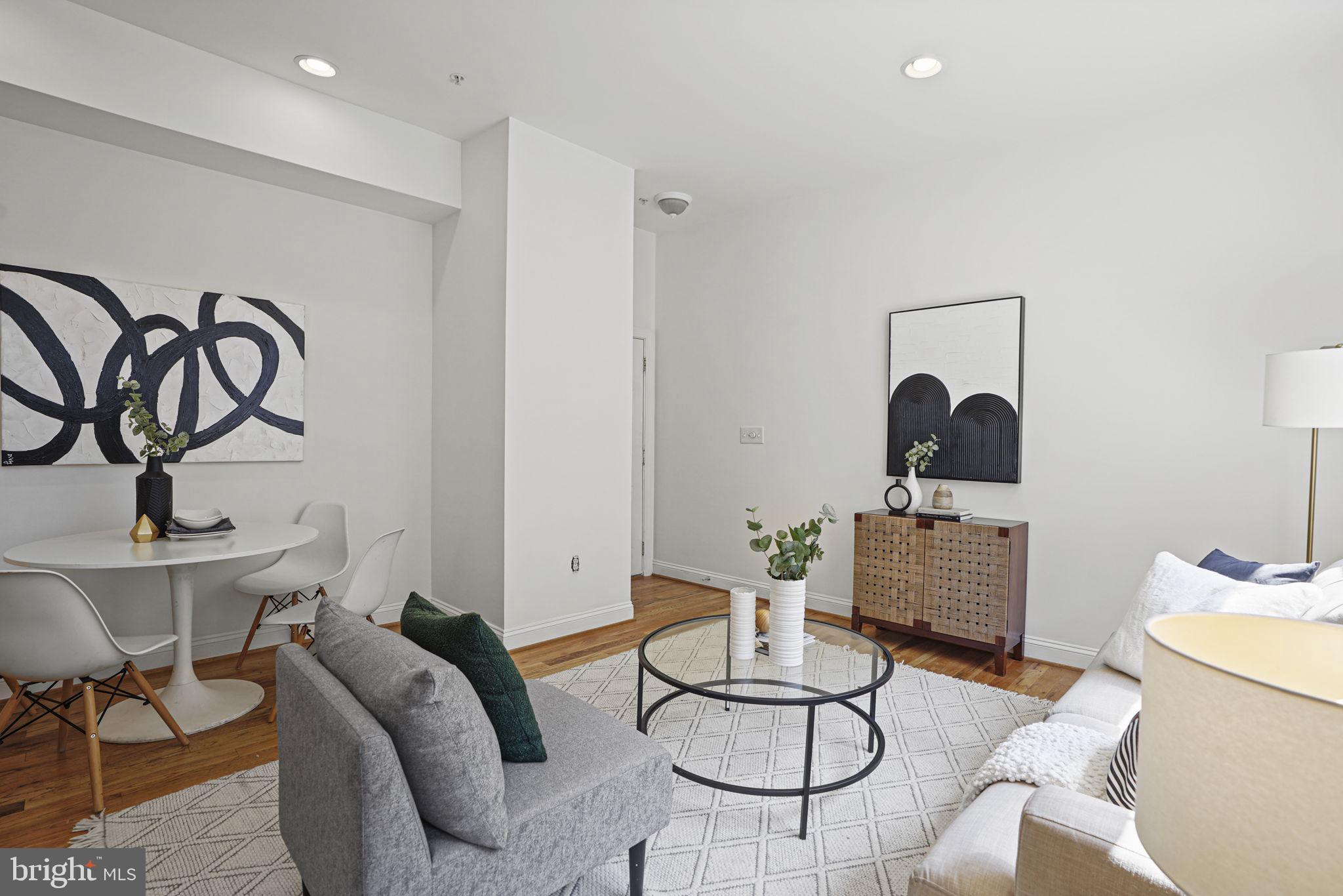 1 18th St SE #303