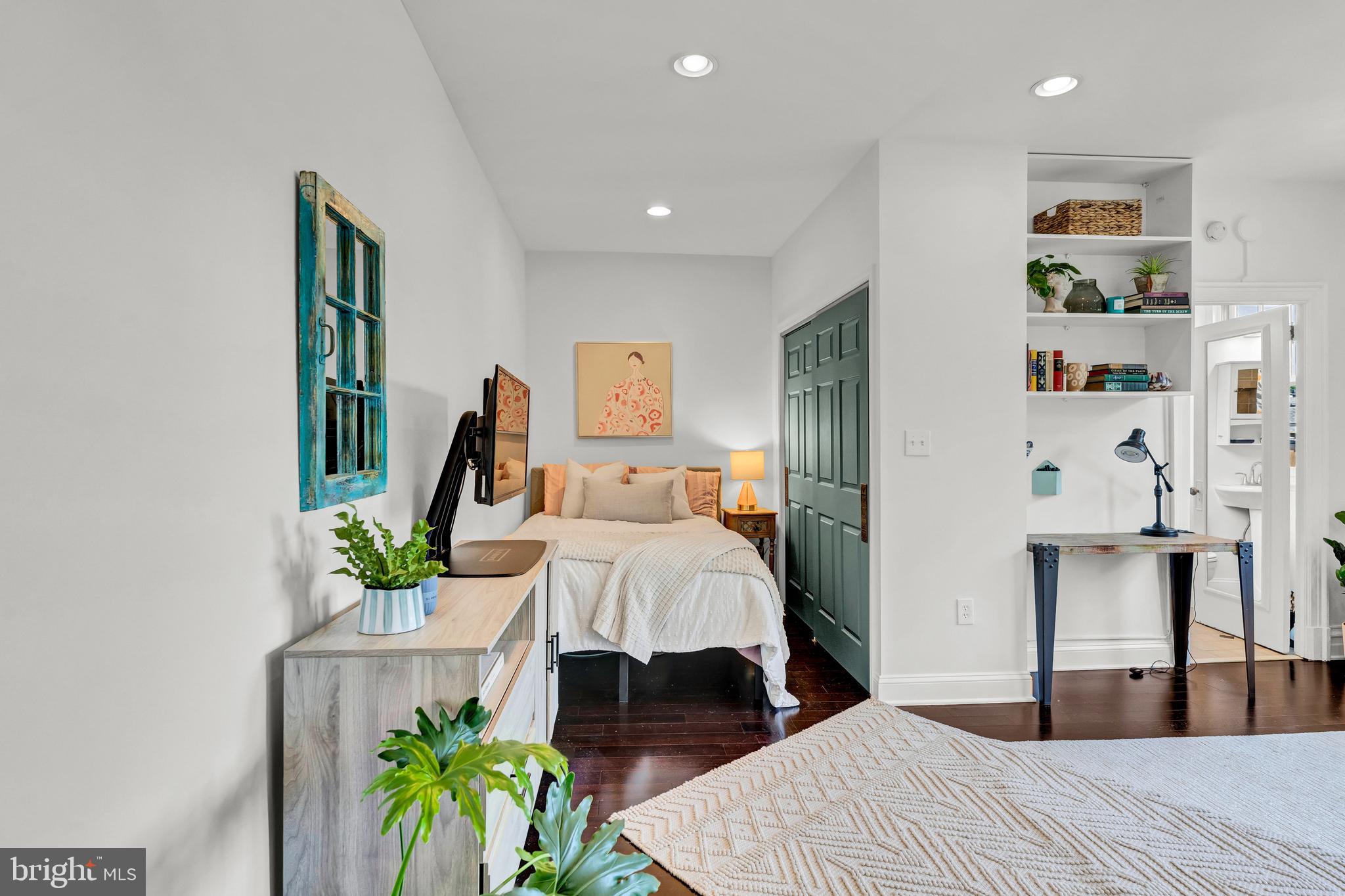 2456 20th St NW #501