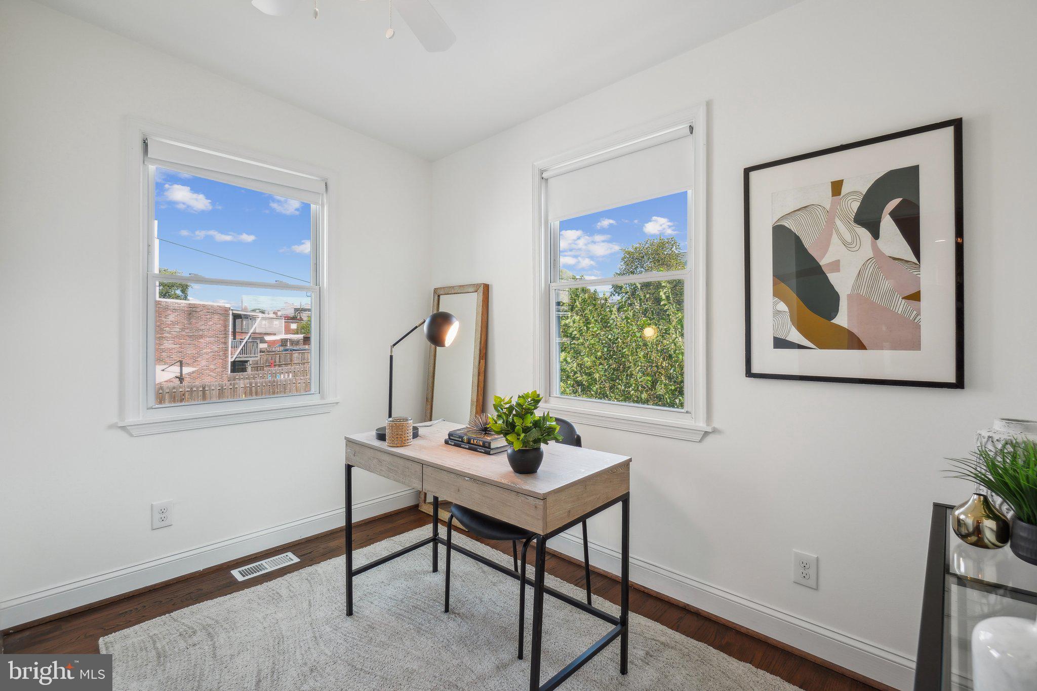 1236 Neal St NE