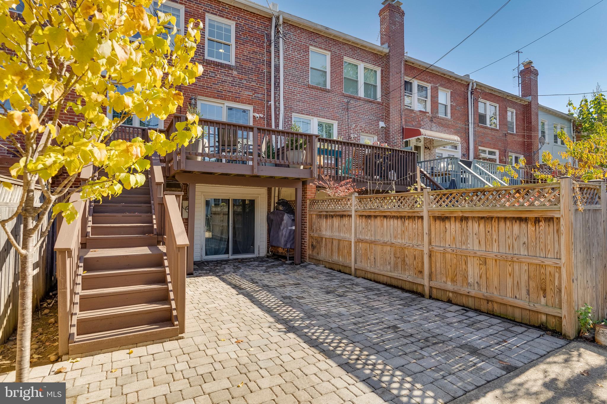 2430 39th Pl NW