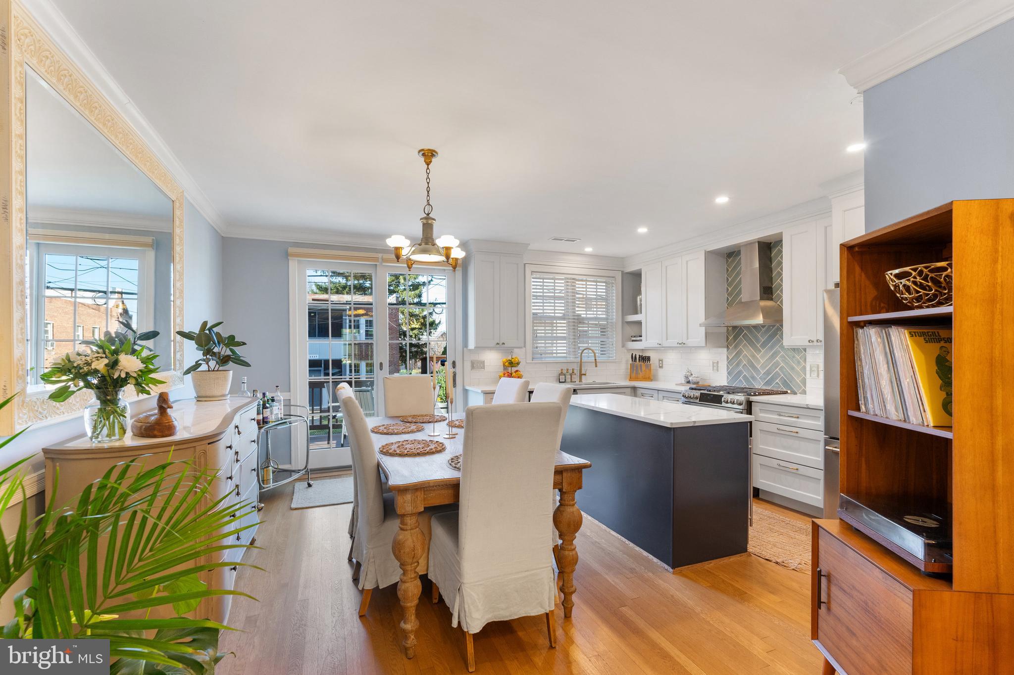 2430 39th Pl NW