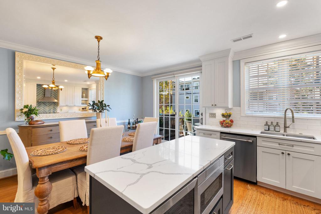2430 39th Pl NW