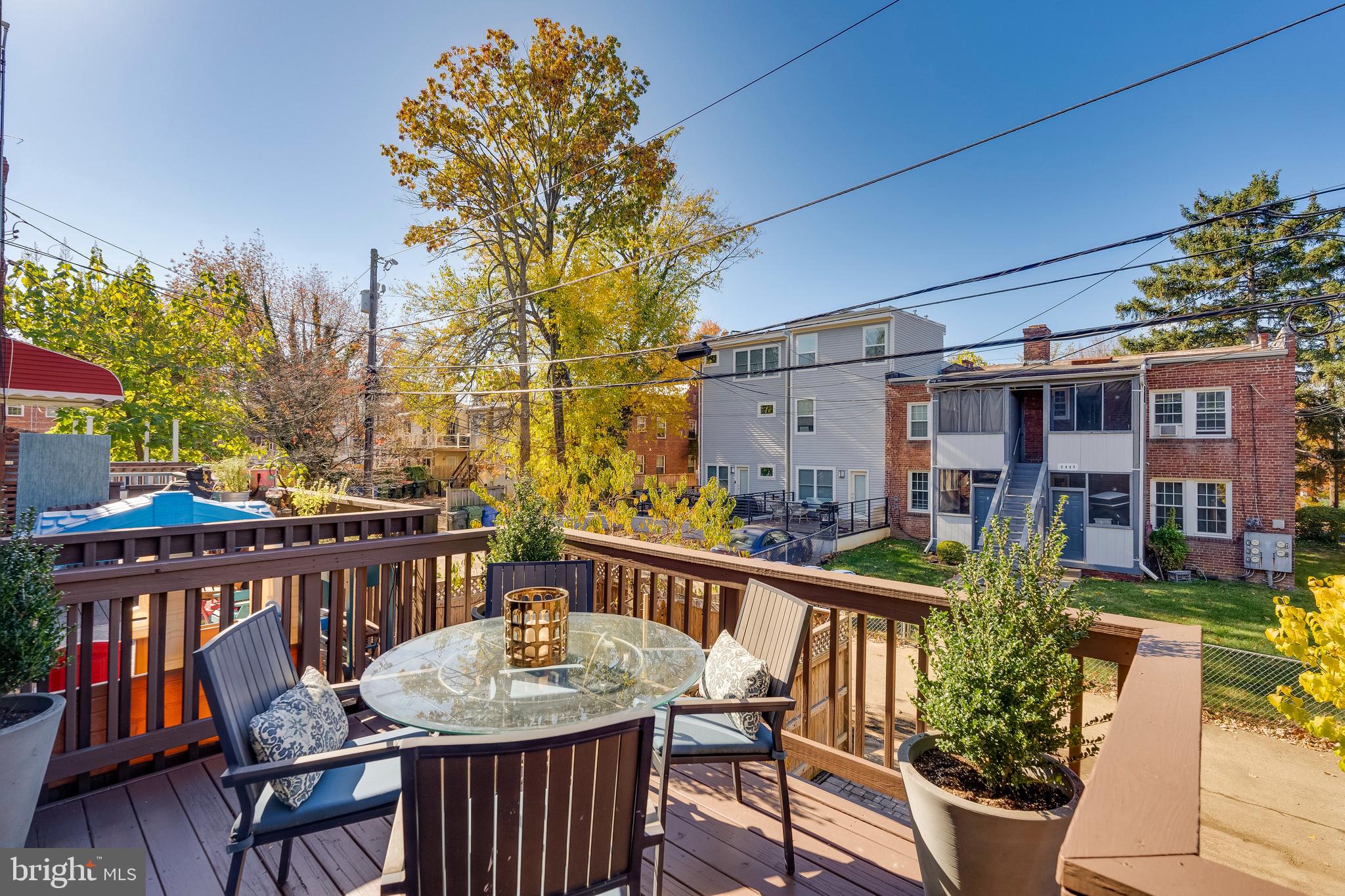 2430 39th Pl NW