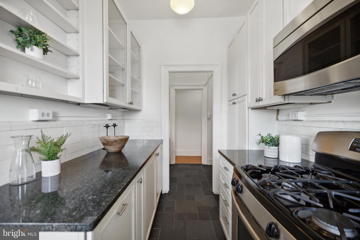 1852 Columbia Rd NW #503